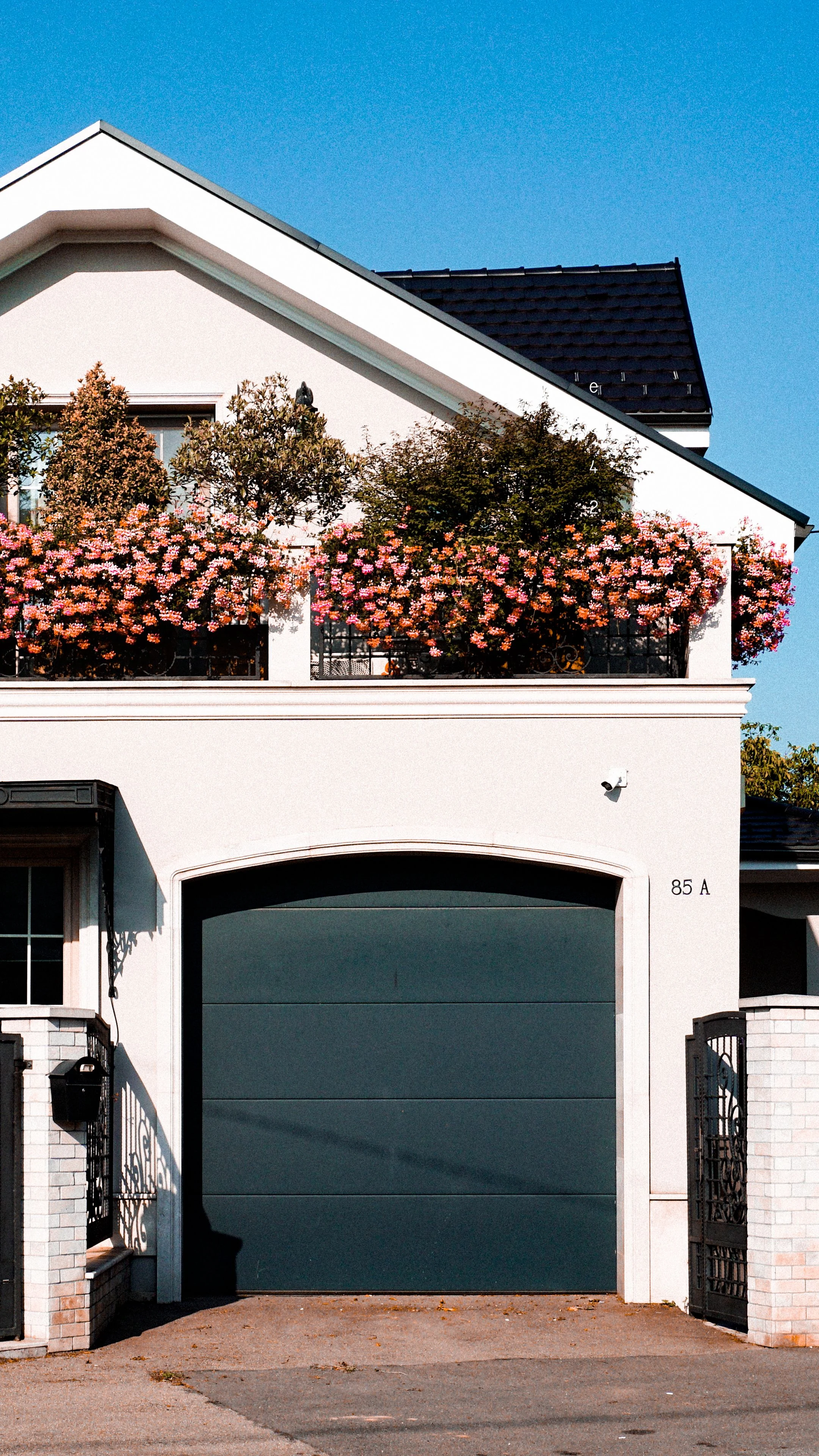 Residential garage door in Vienna